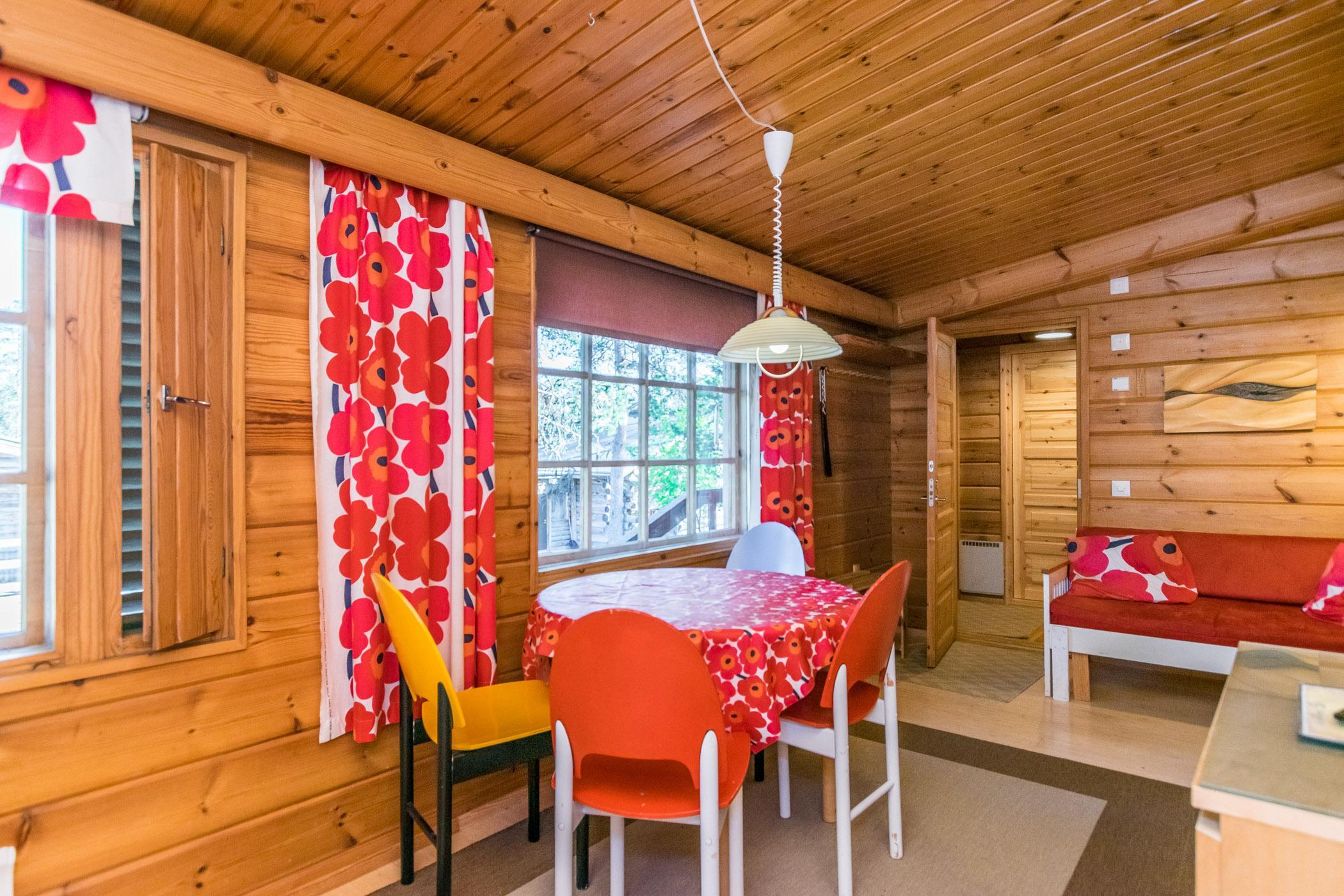 Metsäntupa 2 sisäkuva